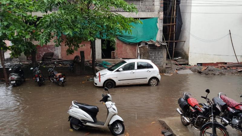 Lane no 7 KATORA talab, road, routinely flooded, SEWAGE WATER, Khabargali, Dengue, Leptospirosis, Jaundice, Rajdhani, Raipur, Ward number 57 Bhagwati Charan Ward bowl pond, street number 7, illegal construction, rain, drain,