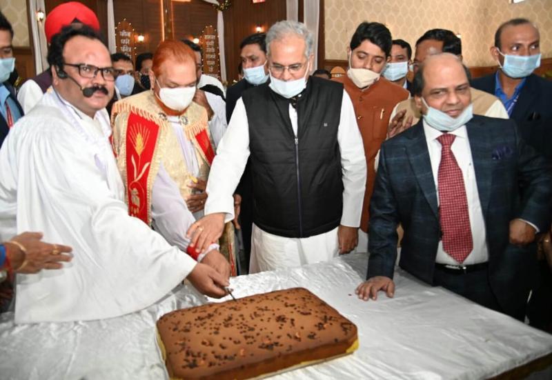 Lord Jesus Christ, Birthday, Christmas, St. Paul's Cathedral, Chief Minister Bhupesh Baghel, Christian Society, Karol Geet, Raipur, Chhattisgarh, Khabargali