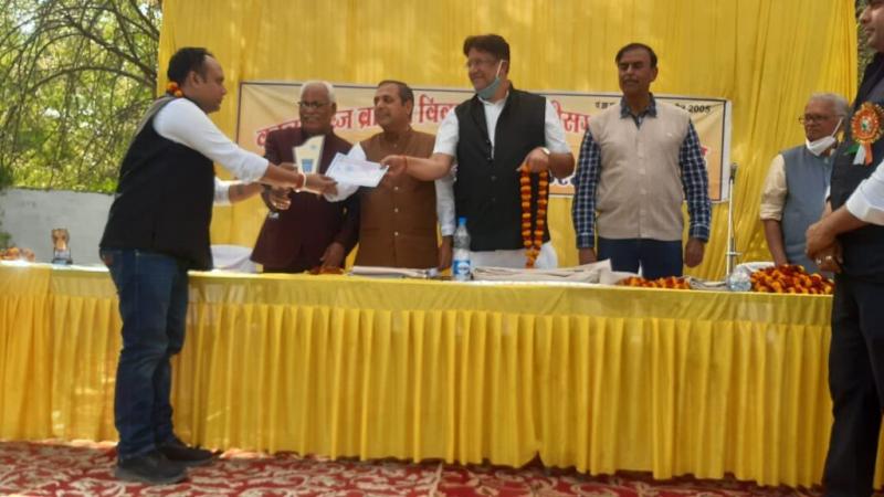Kanyakubj Brahmin Vikas Manch Chhattisgarh, Shailesh Pandey, Shivmangal Pandey, Retired District and Sessions Judge, Anjaya Shukla, Alumni Association President Pt. Ravi Shankar University, Bilaspur, Khabargali