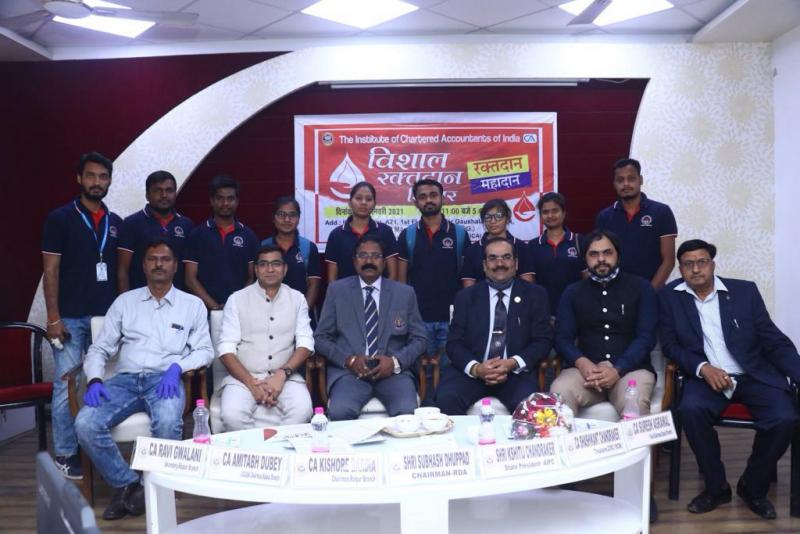 Institute of Chartered Accountants of India, Atul Kumar Gupta, Regional President Devendra Somani, Green Army, Desi Yuva Foundation, Telugu Samaj, Amitabh Dubey, Ravi Subhash Thappar, Ravi Gwalani, Raipur Development Authority, Collective, Blood Donation, Mahadan, Golden Book of World Records, Raipur, Chhattisgarh, Khabargali, Ravi Bagadia,