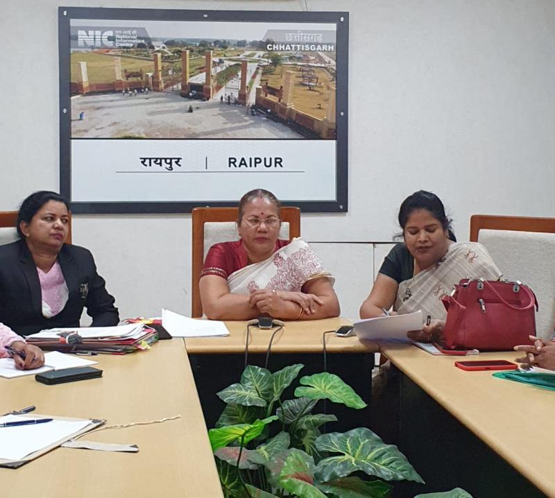 Dr. Kiranmayi Nayak, State Women's Commission, Women and Child Development Department, Sakhi Forest Stop Center, Chhattisgarh, Khabargali