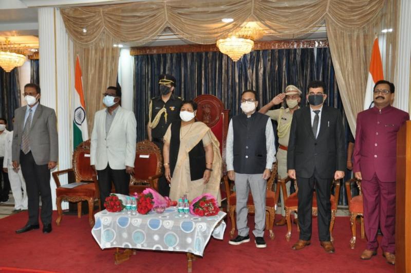 State Information Commissioner, Manoj Kumar Trivedi, Dhanvendra Jaiswal, MK Raut, State Information Commissioner, AK Aggarwal, Secretary of General Administration, DD Singh, Secretary to the Governor, Amrit Kumar Khalkho, IR Dehari, Secretary, Chhattisgarh State Information Commission, Journalism, Media, Journalist, Chhattisgarh, Khabargali