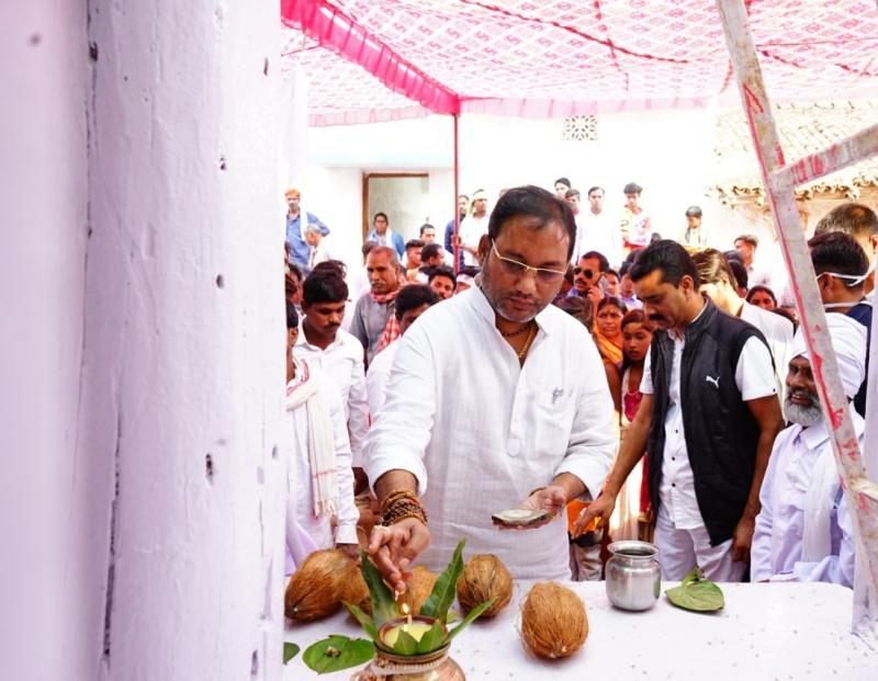 Baba Guru Ghasidas, Minister of Public Health Engineering and Village Industries, Guru Rudrakumar, Arang Development Block, Amodi Village, Joda Jaitkham, Satnami Samaj, Satnam Panth, Khabargali