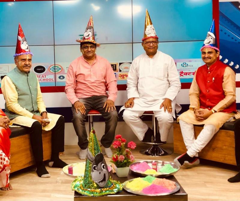 Cartoon Magazine Cartoon Watch, 26th Mahamoork Sammelan, President of Text Book Corporation, Shailesh Nitin Trivedi, Mahamurkh, Taj, Cartoon Watch, Editor, Trimbak Sharma, Bhupesh Baghel, Kavi Mir Ali Mir, Saroj Pandey, Ramesh Bais, Brijmohan Agrawal, Rajesh Moonat , Ajay Chandrakar, Kuldeep Juneja, Pramod Dubey, Kedar Kashyap, Vikas Upadhyay, Kishore Tiwari and Umashankar Manmouji, Kaushal Sahu and Anoop Srivastava, Raipur, Chhattisgarh, Khabargali