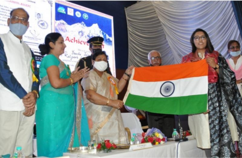 Sakhi Foundation, Governor Ms. Anusuiya Uike, Kesarilal Verma, Neelam Singh, Gopalvayas, Dr. Jayalakshmi Thakur, Sumita Panjwani, Dr. Jayamati Kashyap, Mitashree Mitra, Usha Ailwar, Shakuntala Dhruv, Deepti Pandey, Samyukta Rashmi Mishra, Bharathi Varma, Dr.  Manisha Mahapatra, Prerna Dhabarde, Sonali Guha, Naushina Afreen, Dr.  Anuradha Dubey, Raipur, Chhattisgarh, Khabargali