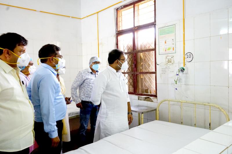 Public Health Engineering and Village Industries Minister Guru Rudrakumar, Vidhan Sabha Ahiwara, Community Health Center, Newly constructed, 20 bed oxygen rich Kovid Care Center, Chhattisgarh, Khabargali