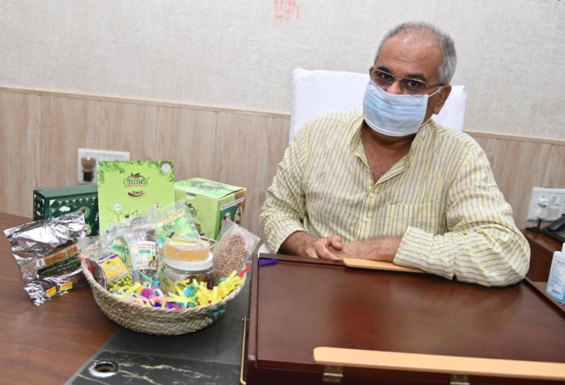 Kovid Kavach, International Yoga Day, Chhattisgarh, Immunity Booster, Gift Hamper, Herbal Products, Trifed, CM, Bhupesh Baghel, Organic Bastar Cashew, Wild Forest Honey, Green Tea, Amla Candy, Tamarind Candy, Amla Pacha, Chironji Dana, Herbal Soap , Face pack, news, khabargali