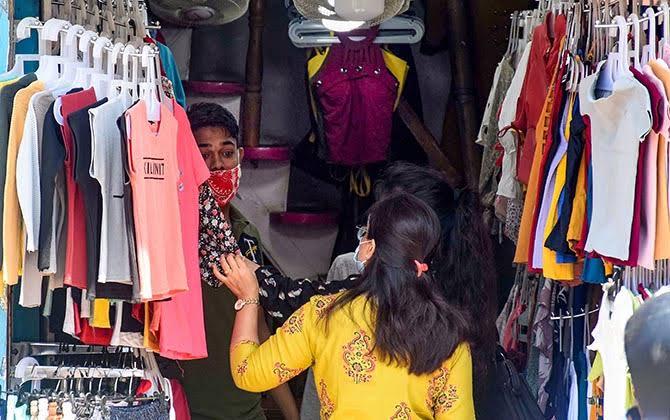 Textile sales in lockdown khabargali 