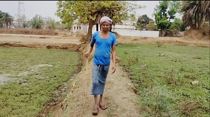 Ramsay Gawde, farmer, Bhanupratappur, Liladhar Nirmalkar, swamp, drain water, Chhattisgarh, Khabargali