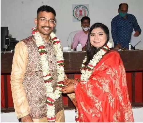 Bride IAS, Groom IPS, Namrata Jain, Nikhil, Collector Doman Singh, SP Divyang Patel, Geedam, Khabargali