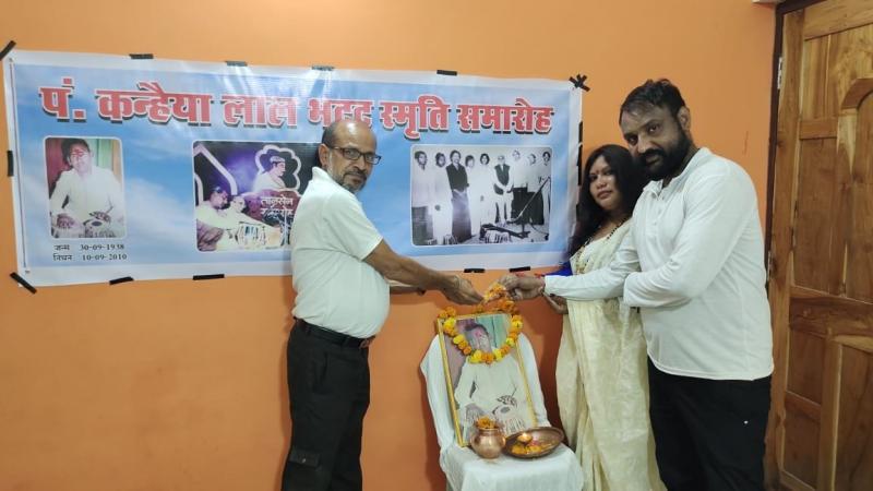 Tabla player, Pt. Kanhaiya Lal Bhatt, Rukhmani Bhatt, son Ramesh Kumar Bhatt, Aastha Bhatt Akashvani, Raipur, Dr. Arun Sen, Dr. Anita Sen, Shekhar Sen, Late.  Kalyan Sen, Pt.  Gunwant Vyas, Suresh Vaishnav 'Rahi', Pramod Devangan, Raipur, Chhattisgarh, Khabargali