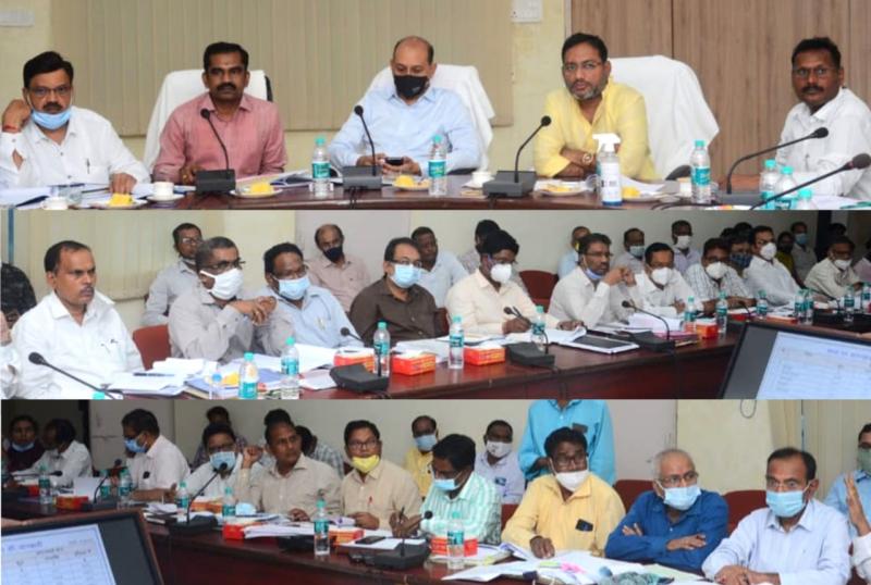 Jal Jeevan Mission, Public Health Engineering Minister Guru Rudrakumar, Subrata Sahu, district wise retrofitting status of online tenders, drinking water sample quality information through FTK, running water supply in ashram schools and health centers, status of solar based tap water supply scheme, new Nal Jal Yojana, Dhananjay Devangan, Chief Engineer T.G. Kosaria, Additional Mission Director A.K. Sahu, Chhattisgarh, Khabargali