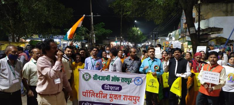 Green Army of Raipur, Amitabh Dubey, Polythene Mukti, Zone President Dr. Purushottam Chandrakar, Kavita Kumbaj, Ratri Lahiri, Local Councilor Minal Chouben, Sunita Chansuria, Padmani Verma, Lalit Kankade, Krishna Kumar Verma, Punita Chandra, N. R. Naidu, P. K. Sahu, Gopa Sharma, Bharti Srivastava, Shashikant Yadu, Nukkad Natak, Khabargali