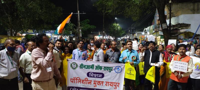 Green Army of Raipur, Amitabh Dubey, Polythene Mukti, Zone President Dr. Purushottam Chandrakar, Kavita Kumbaj, Ratri Lahiri, Local Councilor Minal Chouben, Sunita Chansuria, Padmani Verma, Lalit Kankade, Krishna Kumar Verma, Punita Chandra, N.  R. Naidu, P. K. Sahu, Gopa Sharma, Bharti Srivastava, Shashikant Yadu, Nukkad Natak, Khabargali