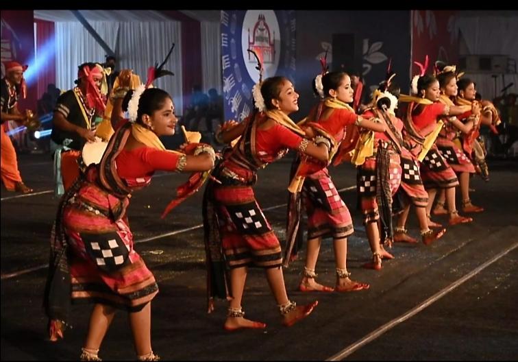 National Tribal Dance Festival, Tamil Nadu, White Kurta, White Lungi Dress, Kotha Dance, Lakshadeep, Bandiya Folk Dance, Andabar-Nicobar Nikori, Karnataka, Lambadi Folk Dance, Chhattisgarh, Oraon Karma Dance, Meghalaya, Bangla Dance Khabargali