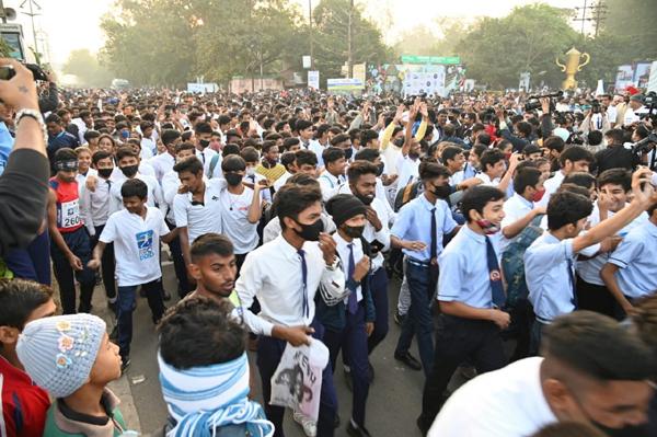 Run for CG Pride, Mukesh Kumar, Priyanka Sahu, Karan Sahu, Kamini Sahu, Gujari Lal, Chief Minister, Bhupesh Baghel, Divyang mountaineer, Chitrasen Sahu, Dipanshu Kabra, Saumil Ranjan Choubey, J.L. Dario, Umesh Mishra, Pawan Gupta, B.L. Tamboli, Heera Devangan, Raipur, Chhattisgarh, Khabargali