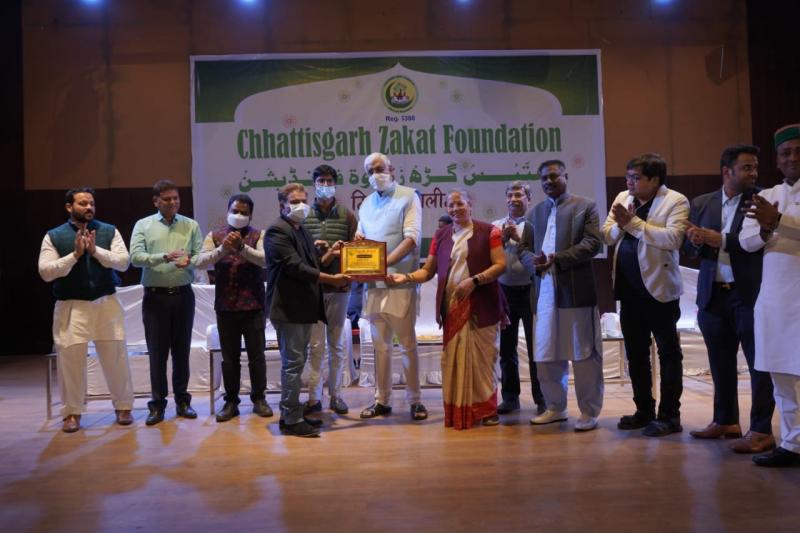 Mission Training, Voluntary Organization Chhattisgarh Zakat Foundation, Scholarship, Health Minister TS Singhdev, Women Commission President Kiranmayi Nayak, Salam Rizvi, Salman Imtiaz Hussain, Asharfi Tiffin Service, Awam e Hind, Syed Aqueel, Syed Inamul, Akram Siddiqui, Abdul Qadir Yunus Khan  Mwi Khan Hashim Khan Sahab Salam Rizvi Aslam Rokadia Fazal Sanjari Imran Khan Hakim Ansari Junaid Hussain Bhilala Ved Ashfaq Amjad, Raipur, Khabargali