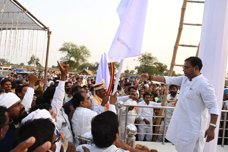 Chandeli, newly built temple, Jagatguru Rudra Kumar, Joda Jaitkham', worship, establishment of Guru Gaddi, PHE Minister, Chhattisgarh, Khabargali