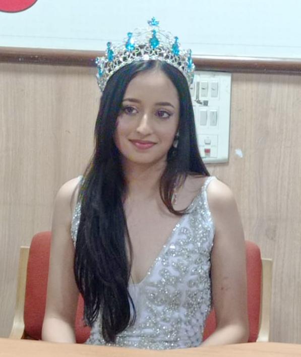 Raipur, Wachi Pareek, Miss Teen Universe 2nd Runner-up 2021, Dubai, Chhattisgarh, Khabargali
