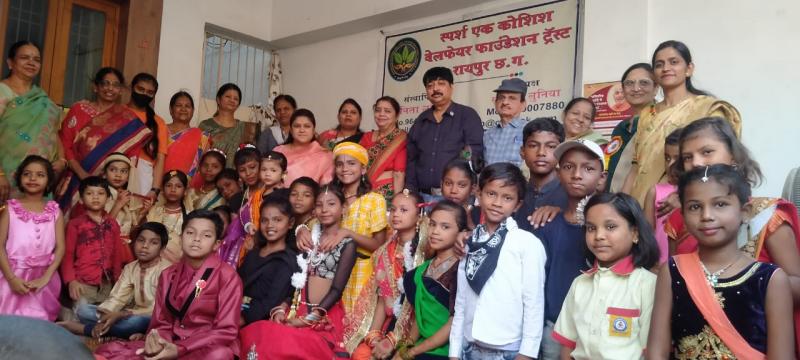 Sparsh Ek Praise, Mohalla Class, Eight Day Summer Camp, Closing, Vandana Golchha, Anita Lunia, Sonali Lunia, JS Thakur, Raipur, Khabargali