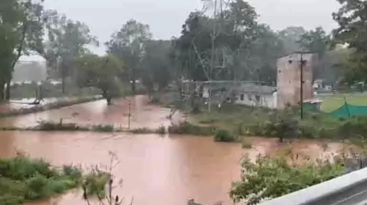 Rain, Rain, Bijapur, Weather, Flood, River drain in spate, Revenue and Disaster Management Department, Chhattisgarh, Khabargali