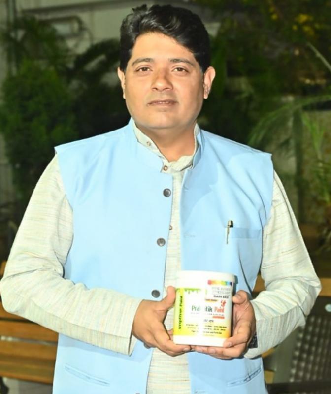 Mayor Ejaz Dhebar, former minister Ajay Chandrakar, paint box made of cow dung, Union Minister Nitin Gadkari, CM Bhupesh Baghel, khabargali