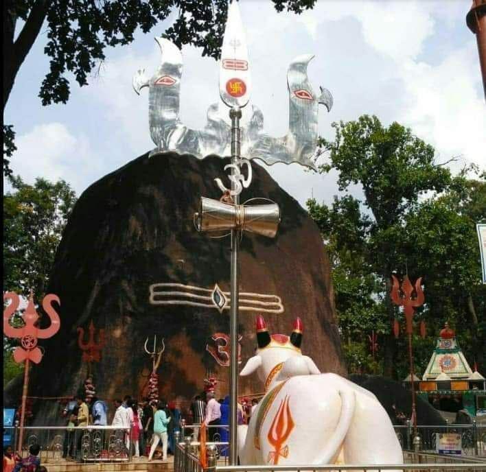 Bhuteshwar Nath Shivling, Bhuteshwarnath, Bhakura Mahadev, huge and natural Shivling, Chhura Naresh of Bindanwagarh, Maraud village, Khabargali, Gariaband district of Chhattisgarh state, khabargali