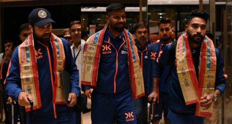 India and New Zealand cricket team, players were welcomed by wearing state robes, Sharma, all-rounder Hardik Pandya, bowler Mohammad Siraj, fast bowler Umran Malik, wicket-keeper batsman Ishan Kishan, batting coach Vikram Rathor, International Cricket Stadium in Raipur, Chhattisgarh, khabargali