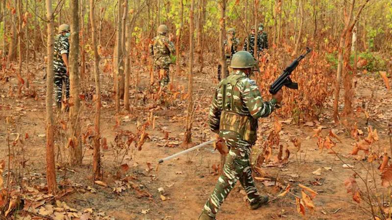 Breaking, Bijapur, Naxalites attack jawans camp with modern weapons, BGL also fired, firing, IG Sundarraj, Chhattisgarh, News, khabargali