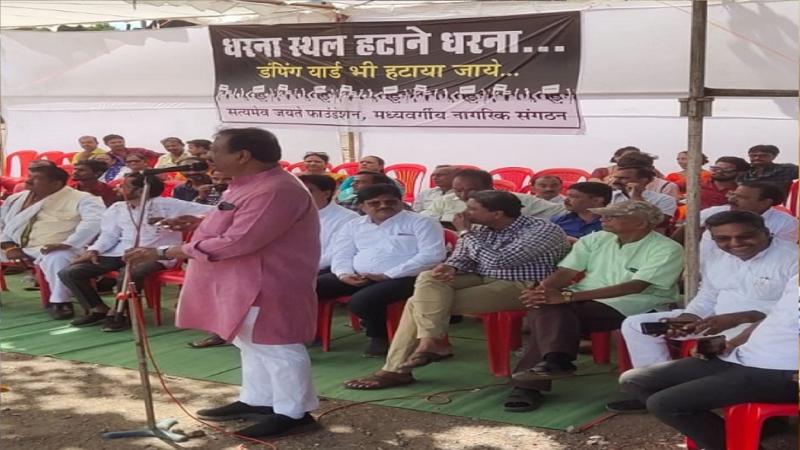 Budhatalab picket site, Navaraipur, Village Tuta, Employee leader Vijay Kumar Jha, Lack of basic facilities, Employees Union, Raipur, Chhattisgarh, Khabargali