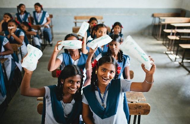 Supreme Court order, all schools and educational institutions should give free sanitary pads to girl students,khabargali