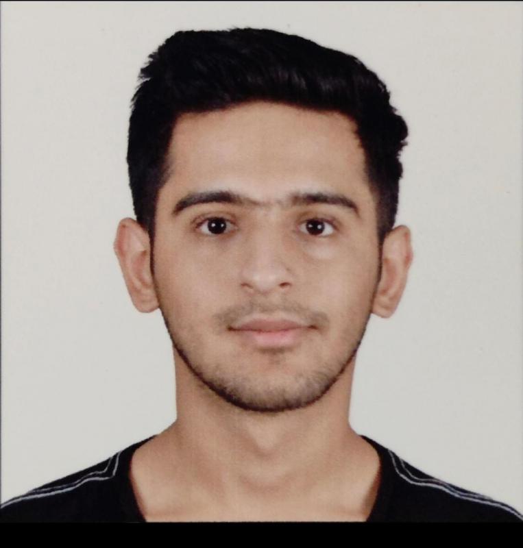 Ayush Chellani became the topper of BSS Pranavanand Academy, Gynecologist Dr. Manoj Chellani, Sonologist Dr. Manju Chellani, University of Toronto, Computer Engineering, Raipur, Chhattisgarh,khabargali