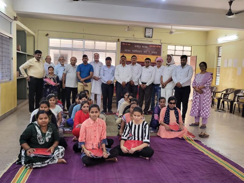 Raipur Sarafa Association, Social Service, Magelal Malu, Ashok Golcha, Uttam Golcha, Pawan Aggarwal, Laxminarayan Lahoti, Prakash Jhabak, Bharat Jain, Anil Kucheria, Nilesh Seth, Jitesh Kata, Nanu Bhai, Pankaj Kankaria, Ashok Soni, Saurabh Kothari, Sanjay Barmath  , Vikas Jain, Vinay Golcha, Deepchand Kotadia, Jitendra Golcha, Raipur, Chhattisgarh, news,khabargali