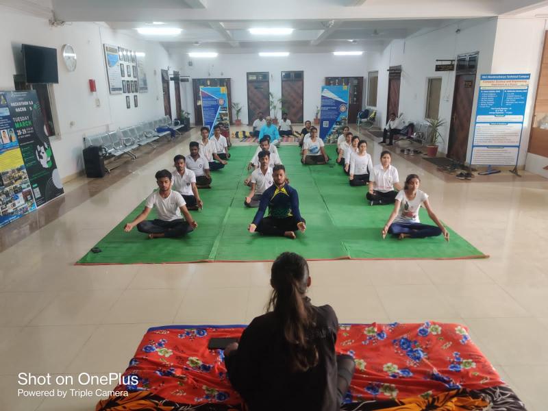 Yogadhyanam, National Service Planning Unit Shri Shankaracharya Technical Campus Junwani Bhilai, International Day of Yoga, Vajrasana, Matsyasana, Ardha-Matsyendrasana, Gomukhasana, Paschimottanasana, Dhanurasana, Bhujangasana, Tadasana, Vrikshasana, Kapalbhati Pranayama, Bhramari Pranayama, Bhastrika Pranayama, Anulom-Vilom Pranayama  and Udgeeth Pranayama, Khabargali