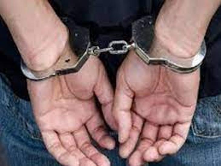 Director arrested for cheating crores of rupees in the name of Vinayak Homes Real Estate, resident of Phoolchand Bise, Indore, Chhattisgarh's Jashpur Police, Khabargali