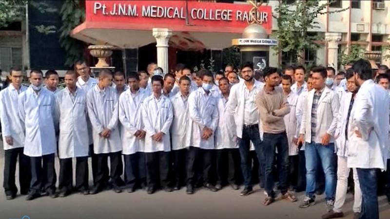 OPD boycott of junior doctors today, demanding increase in stipend, on indefinite strike from August 2, Chhattisgarh, khabargali