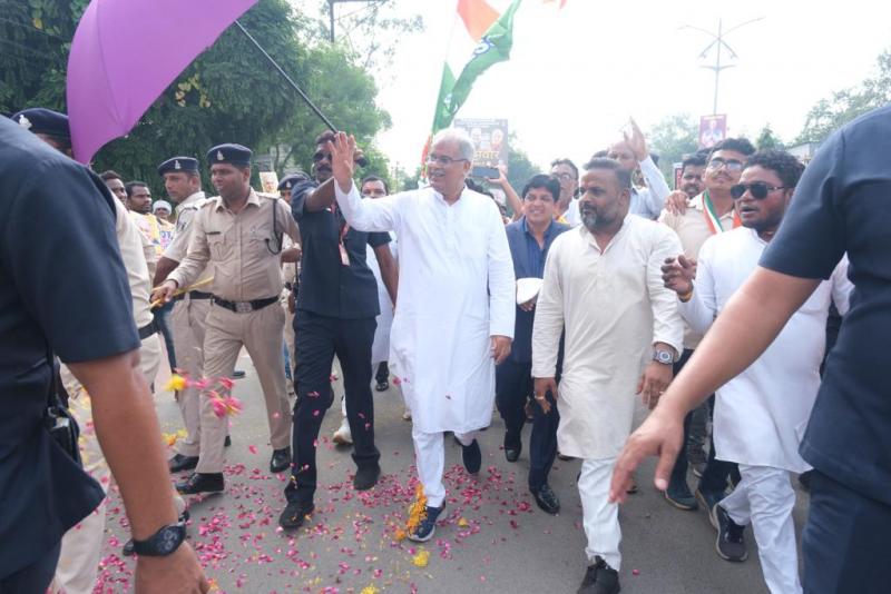 Gratitude to the Chief Minister for giving gifts to laborers on their birthday, Sushil Sunny Agarwal, C.G. Building and Other Construction Workers Welfare Board, Shramveer, Pension, Honorarium, Beneficiaries, Chhattisgarh, Khabargali