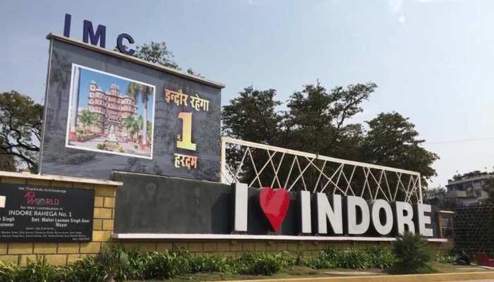 Industrial city Indore, Clean city, No plastic bags, Vegetable market, Dustbin placed in front of every shop, Cloth bag, Cleanliness and environmental protection, EPR, Trenching ground, I am Jholadhari Indori, Khabargali