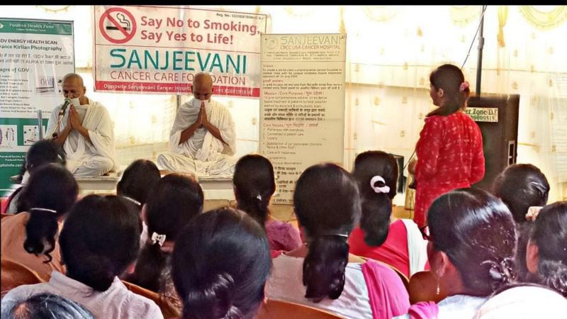 For cancer patients, meditation and guidance program by His Holiness Shri Praveenrishi Ji, Sanjeevani Cancer Care Foundation, Positive Health Zone, Dr. Yusuf Memon, Veda Pulse Diagnosis of Nadi Doshas i.e. Vata, Pitta, Kapha, Dr. Arpan Chaturmohta, Dr. Anil Gupta, Raipur , Chhattisgarh, Khabargali