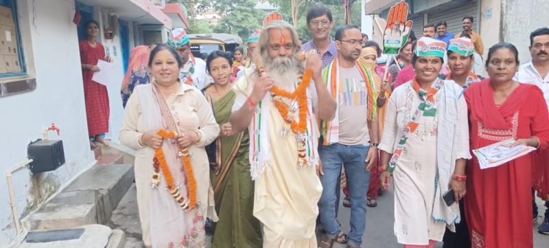 Bus stand, sports ground, filter plant and Sanskrit Girls College are the contribution of Dudhadhari Math, Rajeshree Mahant Ji Maharaj, Shri Dudhadhari Math Peethadhishwar Rajeshree Mahant Ramsundar Das Ji Maharaj, Raipur, South Assembly Constituency, Congress, Chhattisgarh, Khabargali.