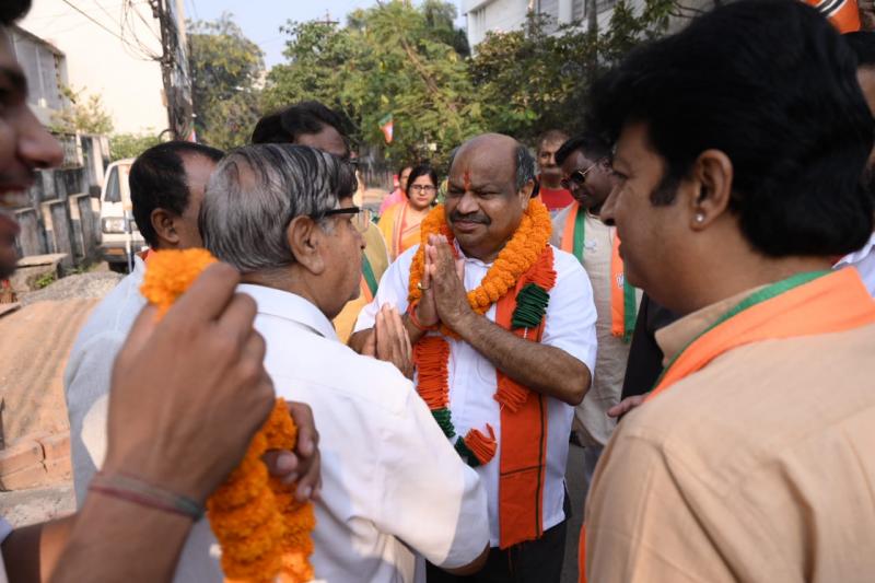 BJP candidate from Raipur North Assembly constituency Purandar Mishra, election preparations, BJP put in all its strength to give tough competition to the candidates, Chhattisgarh Assembly Elections, Khabargali