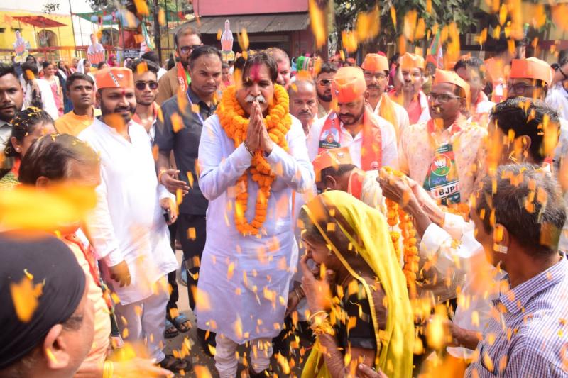 Rajesh Munat, Bharatiya Janata Party candidate from Raipur West, Baba Hatkeshwar Nath ji from Mahadev Ghat, Chhattisgarh Assembly Elections, Khabargali.