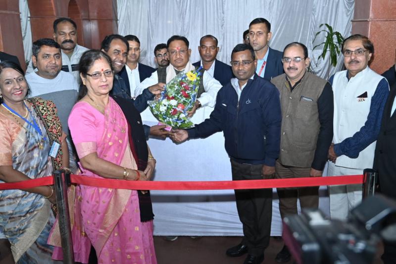 Commission formed for social organizations, Maharashtra Mandal's important proposal to Chief Minister Vishnudev Sai, President Ajay Kale, Dandwate, Joint Secretary Geeta Dalal, Mahila Pramukh Visakha Artillery, Sant Dnyaneshwar School co-incharge Paritosh Dongaonkar, Chhattisgarh head of Brihan Maharashtra Mandal Subodh Tole, Whip Ravindra Thengadi, Raipur, Chhattisgarh, Khabargali
