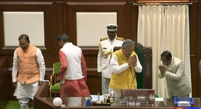 First session of the sixth assembly of Chhattisgarh, Protem Speaker Ramvichar Netam, winter session of Chhattisgarh Assembly, 90 MLAs took oath, Raman Singh became the Speaker, Chief Minister Vishnudev Sai, Deputy CM Arun Sao and Vijay Sharma, Khabargali