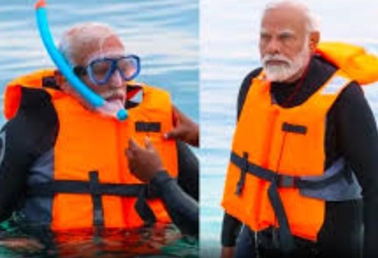 Prime Minister Narendra Modi took a dip in the sea, pictures surfaced, visit to Union Territory Lakshadweep, Khabargali