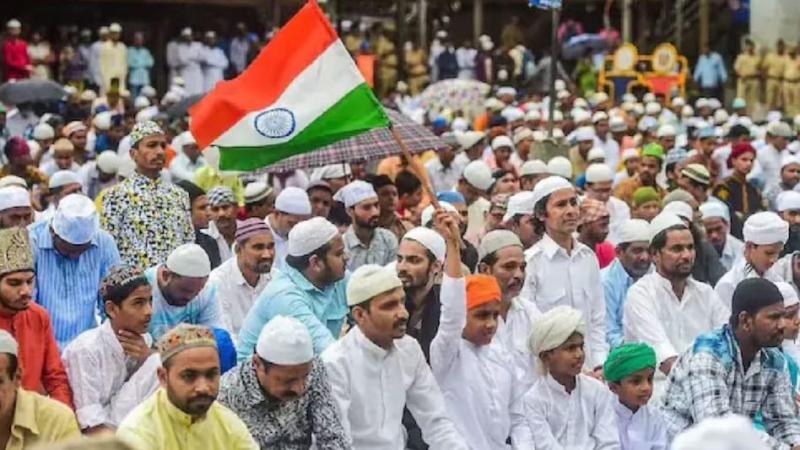 OBC reservation for Muslims in Karnataka, decision of the Congress government of the state, will get benefits in employment and educational institutions, NCBC criticized, all Muslims in these five states of the country are included in OBC, Khabargali