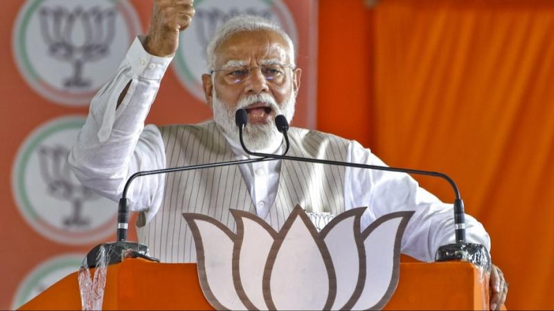 Prime Minister Narendra Modi addressed a rally in Bardhaman, West Bengal on Friday, PM Modi also targeted Congress leader Rahul Gandhi for contesting elections from Rae Bareli, Khabargali