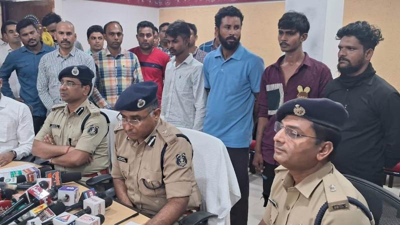 Raipur police arrested 4 shooters of Lawrence Bishnoi and Aman Sahu gang, they had come to kill two big businessmen of Chhattisgarh, a 100-member police team was involved in this 72-hour secret operation, Chhattisgarh, Khabargali,