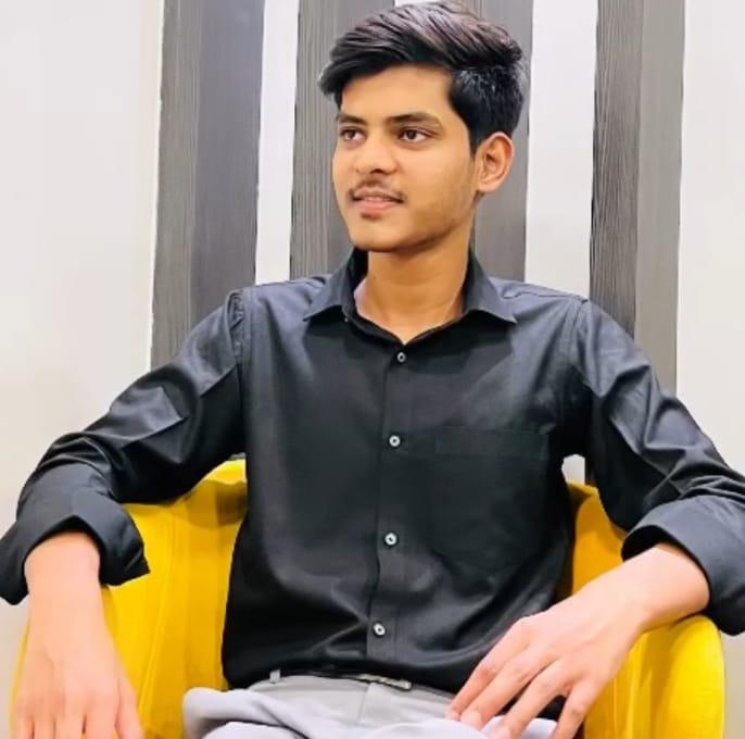 Mohammad Aman Siddiqui son of Shri Balaji Vidya Mandir father Shri Mohammad Arshad Siddiqui mother Smt. Oniza Siddiqui scored 80% marks, 12th Board Results, Chhattisgarh Board of Secondary Education, Raipur, Chhattisgarh, Khabargali