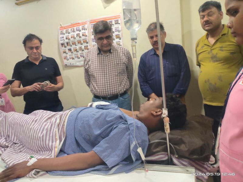 Drilling head collided with moving train... Windows of AC coach damaged... 3 passengers injured, train number 18030 Shalimar LTT Express from Urkura station in South East Central Railway Raipur Railway Division, Chhattisgarh, Khabargali